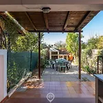 דירה Relaxing Sunlit Getaway *