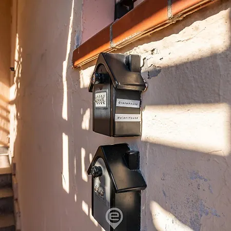 Apartment Estay - Relaxing Sunlit Getaway