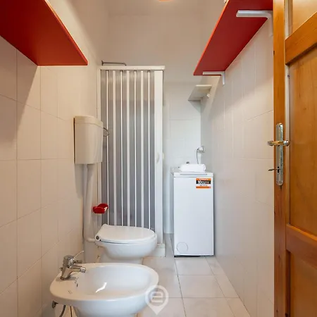 Relaxing Sunlit Getaway